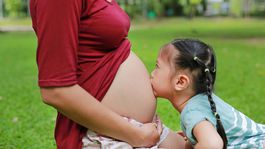 Číňanky jazdia do zahraničia za umelým oplodnením