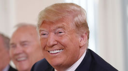 Odpoveď provokatérovi: Tite ukázal päť prstov ako odkaz Trumpovi