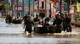Horúčavy v Japonsku si za tri dni vyžiadali 14 obetí 