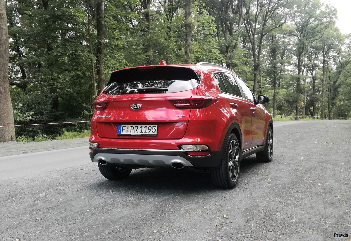 V zadnej časti facelift zmenil nárazník a...