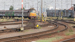 Na koľajniciach pri Krompachoch vyhasli dva mladé životy