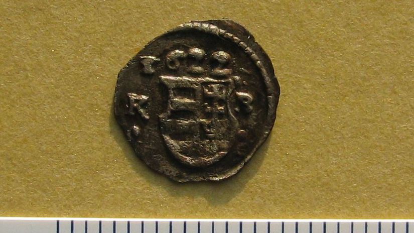 Mince nájdené pri archeologickom výskume.