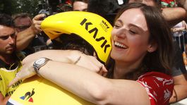 Thomas sa naučil nepanikáriť. Keď zbadal manželku v cieli, premohli ho emócie