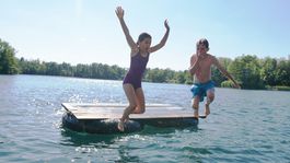 Prázdniny s dedom sa zmenia na leto plné dobrodružstiev