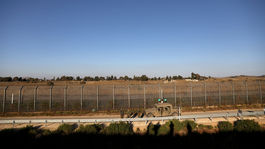 Izrael reaguje na vlnu násilia na hraniciach, zatvorí priechod do pásma Gazy