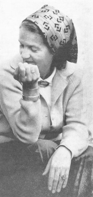 Ester Šimerová-Martinčeková rada nosila šatky.