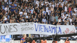Slovan, fanúšikovia, transparent