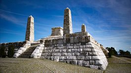 Na Bradle pribudli 2 vyhliadkové ďalekohľady, cestu na mohylu uzatvorili