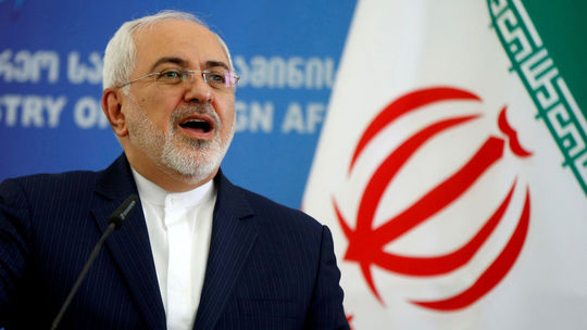 Iránsky minister Zaríf vylúčil rozhovory s USA