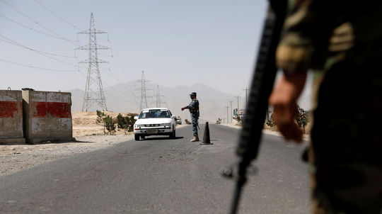 V bojoch s Talibanom o Ghazní padlo 80 afganských vojakov
