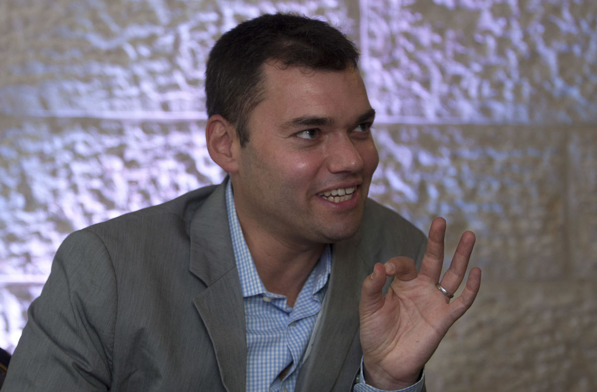 Prominentný politický komentátor Peter Beinart.