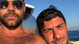Láska na Sardínii! Ricky Martin s manželom ukazujú city (aj svaly!) 