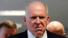 Trump zrušil bezpečnostnú previerku exriaditeľovi CIA