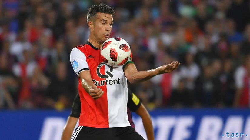 Kapitán Feyenoordu Robin Van Persie v zápase...
