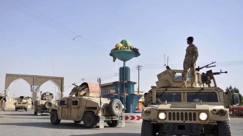 Afganistan Ghazní Taliban armáda boje