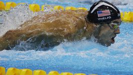 Phelps žil dva životy. V bazéne a mimo neho