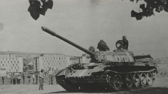 Okupačný tank v Detve. 