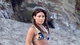 Agent Mulder má rád mladšie ročníky. Toto je jeho láska, mladšia o 33 rokov!