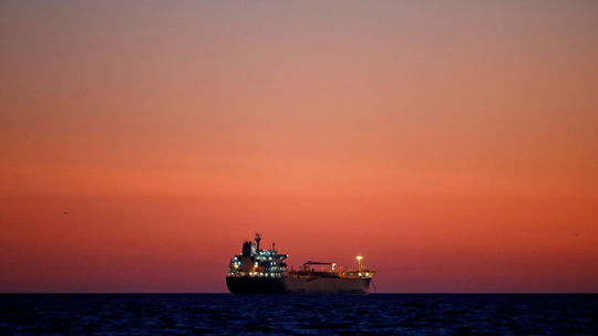 Pri západoafrickom pobreží zmizol z radarov ropný tanker