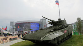 Rusko na medzinárodnej prehliadke predvádza novú vojenskú techniku