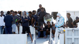 Salvini dovolí deťom vystúpiť z lode Diciotti