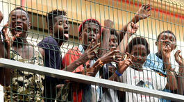 Vláda schválila 'Salviniho' dekrét uľahčujúci deportácie migrantov