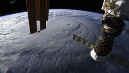 Hurikán Lane mieri na Havaj, školy a úrady sa zatvárajú