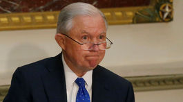 Vo Washingtone to vrie: Sessions sa vzoprel svojmu šéfovi