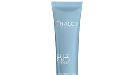 Mix BB-krému a mejkapu v produkte Thalgo Make Up BB Cream s ochranným faktorom 15. Predáva sa v sieti Marionnaud. 