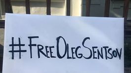 Väzneného filmára Sencova previezli do nemocnice