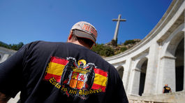 Vykopú Franca? Kosti diktátora sa majú sťahovať