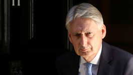 Otázka vplyvu brexitu bez dohody rozdeľuje britských konzervatívcov