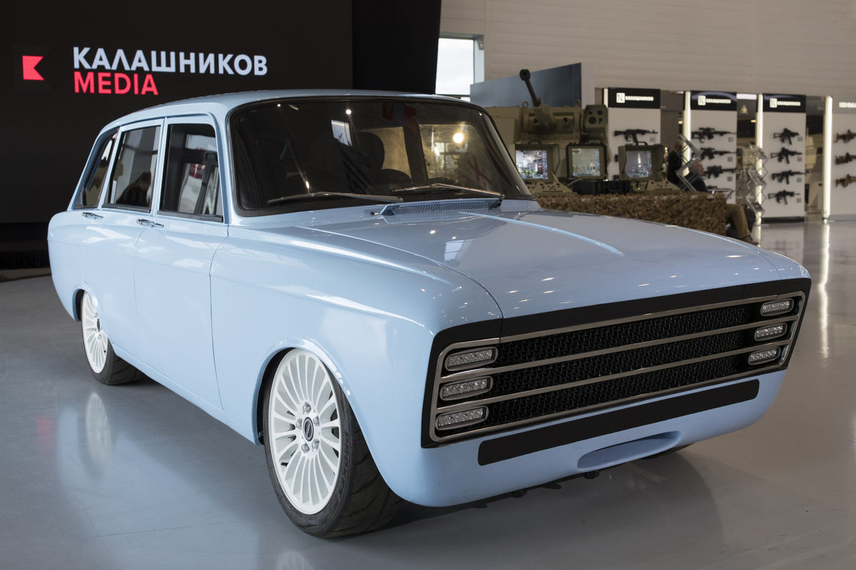 Elektrický automobil v retro štýle ruskej...
