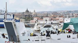 EÚ nenašla riešenie pre migrantov z lode Diciotti, tí začali hladovku