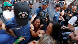 Turecká polícia rozohnala tradičné zhromaždenie matiek zmiznutých osôb