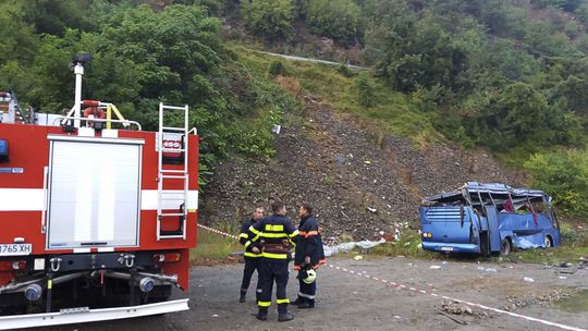 Počet obetí nehody autobusu v Bulharsku stúpol na 16