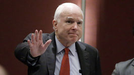 McCain vyzval Američanov, aby prekonali politické rozdiely