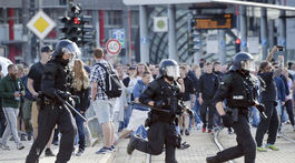 Pri raziách proti mafii 'Ndrangheta zadržali v Európe a Južnej Amerike 90 ľudí