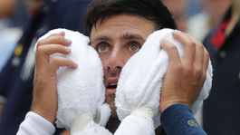 V USA je horúco. Päť tenistov vzdalo, Maďar umieral po každej loptičke