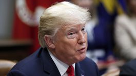 Trump odloží uvalenie ďalších ciel na Čínu