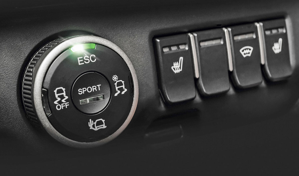 Vychytávkou Lady Xray Cross je trakčný systém...