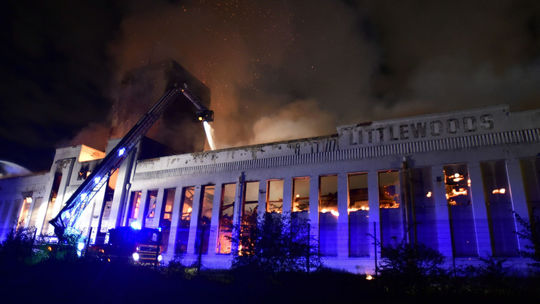 V jednej z najznámejších budov v Liverpoole vypukol požiar