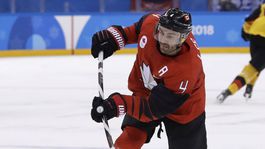 Jeden z najlepších obrancov KHL Chris Lee ukončil kariéru