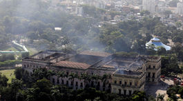 Francúzsko ponúka Brazílii pomoc pri rekonštrukcii požiarom zničeného múzea