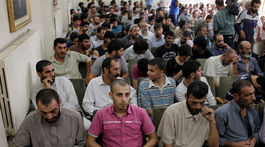 Moskva teroristov bombarduje, Washington špekuluje