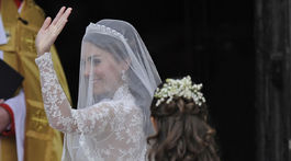 Pippa Middleton a jej slávne pozadie počas svadby jej sestry Kate Middletonovej za princa Williama. 