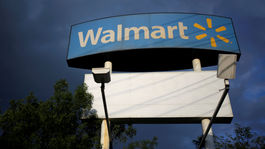 Pobaltské štáty vyzvali Walmart, aby prestal predávať odevy so sovietskou symbolikou