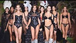 Irina Shayk je späť na móle! Spodná bielizeň na jej tele doslova spieva