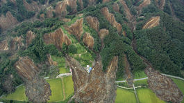 Zosuvy v oblasti hory Elgon v Ugande si vyžiadali najmenej 34 mŕtvych