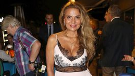 Čierne čipky a v nich? Napumpované poprsie Yvetty Blanarovičovej